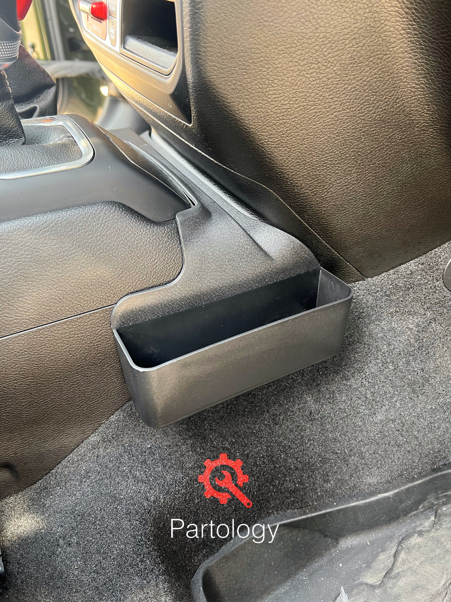 Partology - Jeep shifter side tray